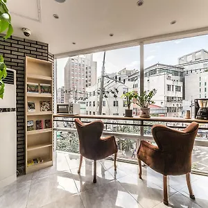  Hostal Myeongdong New
